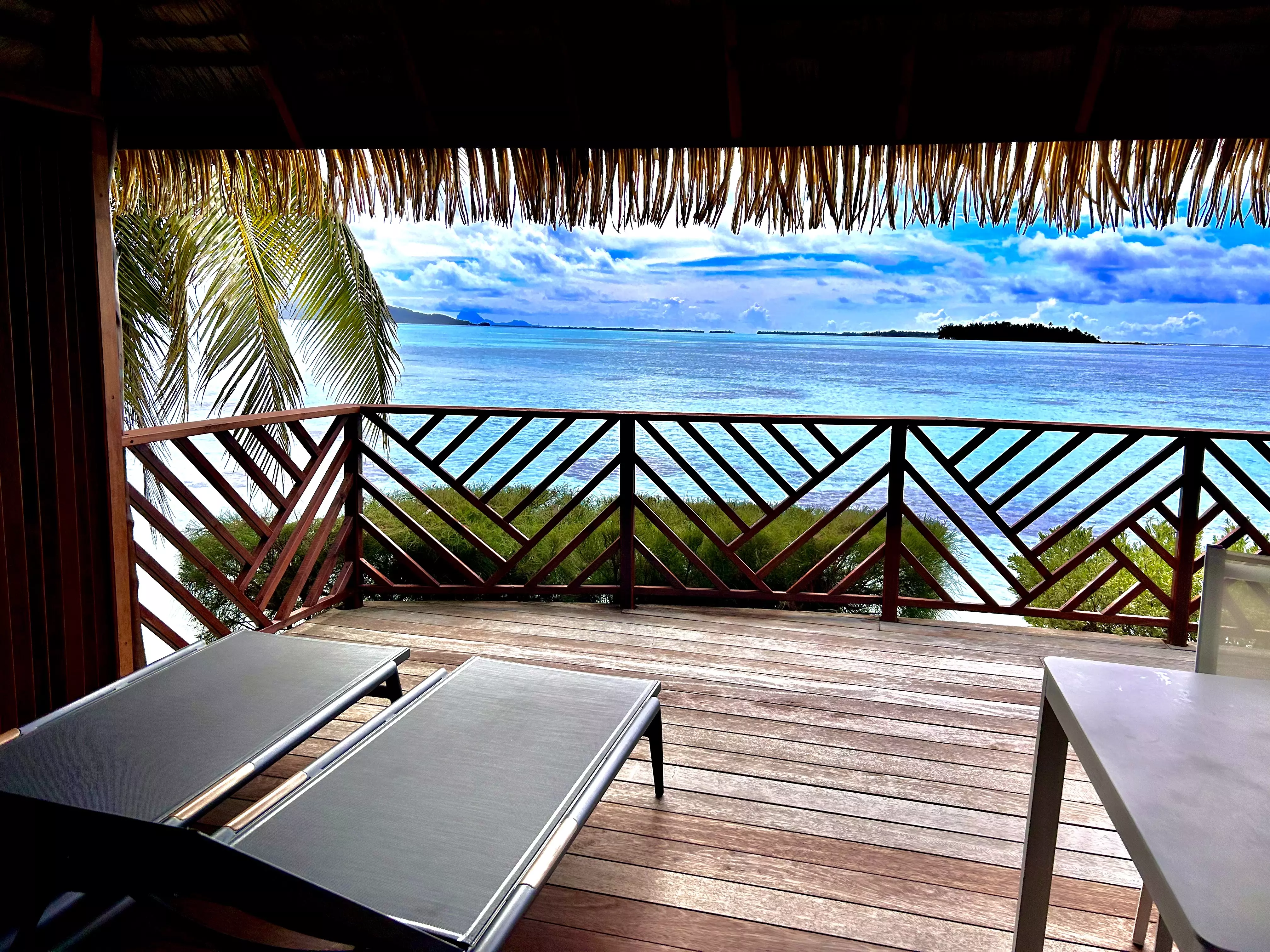 Luxury room at Hotel EDEN Taha'a private island